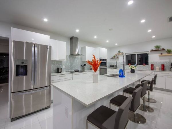 Four Bedroom Hollywood Modern Vacation Rental Private Pool