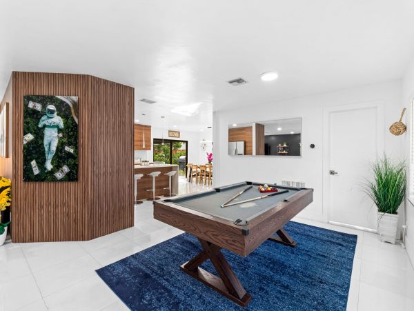Posh Five Bedroom Pool Home in Miami