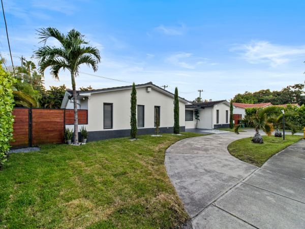 Posh Five Bedroom Pool Home in Miami