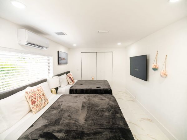 Four Bedroom Upscale Vacation Rental Home in Miami