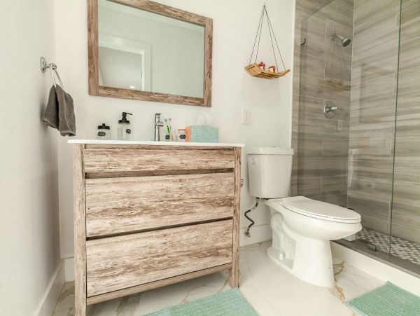 Four Bedroom Upscale Vacation Rental Home in Miami