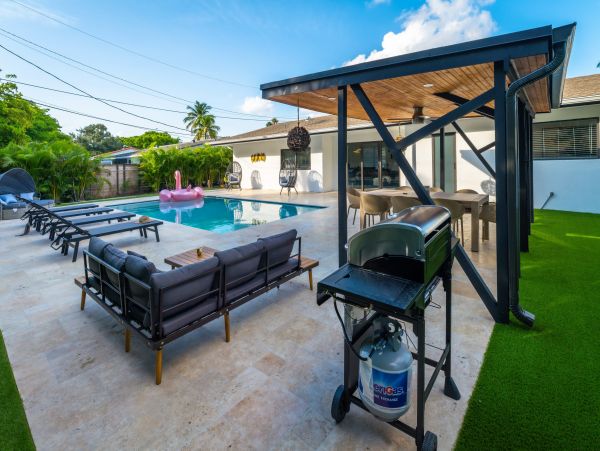 Four Bedroom Upscale Vacation Rental Home in Miami