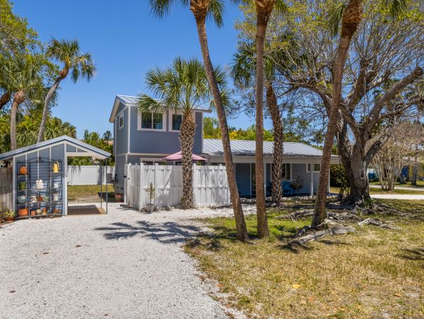 Beautiful Vacation Rental with 3 Bedrooms