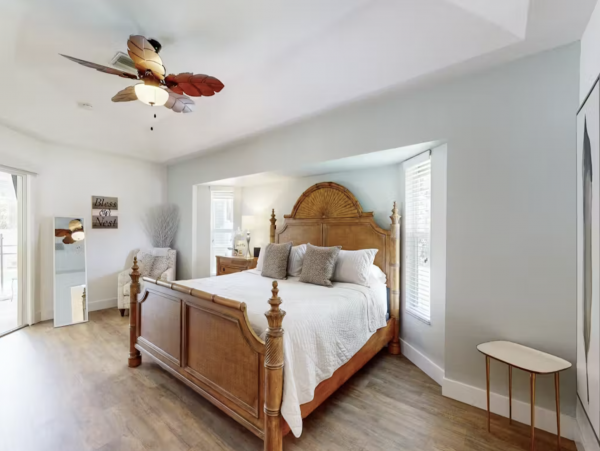 North Port Beautiful Home with Private Pool, Lanai & Pool Table