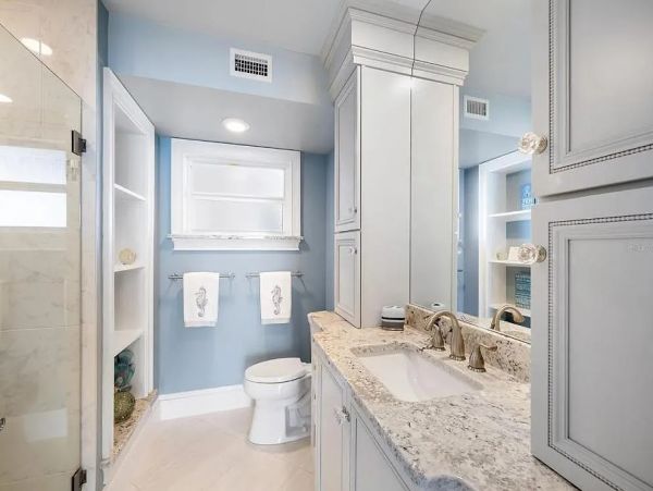 Beachfront Three Bedroom vacation Condo in Longboat Key