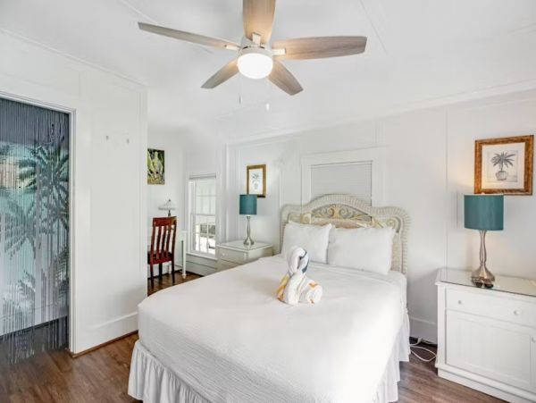 Key West Walk to Beach Three Condos Sleeps 14