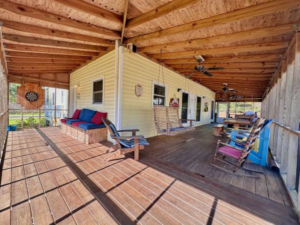 Spacious Vacation Rental with 6 Bedrooms & Pool