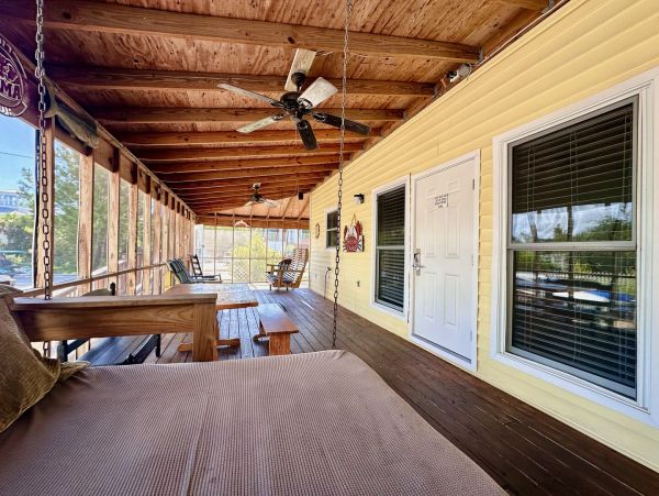 Spacious Vacation Rental with 6 Bedrooms & Pool