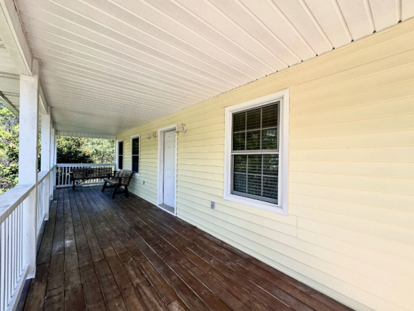 Spacious Vacation Rental with 6 Bedrooms & Pool