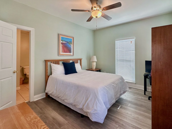 Spacious Vacation Rental with 6 Bedrooms & Pool