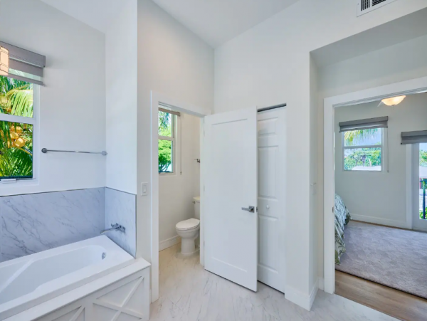 Exquisite Five Bedroom Vacation Rental with Canal Views