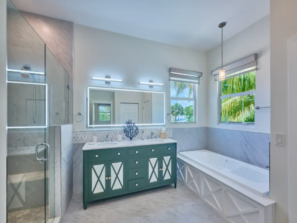 Exquisite Five Bedroom Vacation Rental with Canal Views