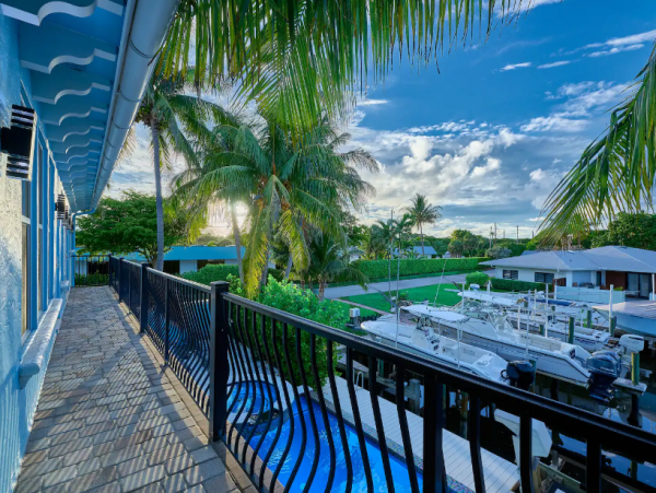 Exquisite Five Bedroom Vacation Rental with Canal Views