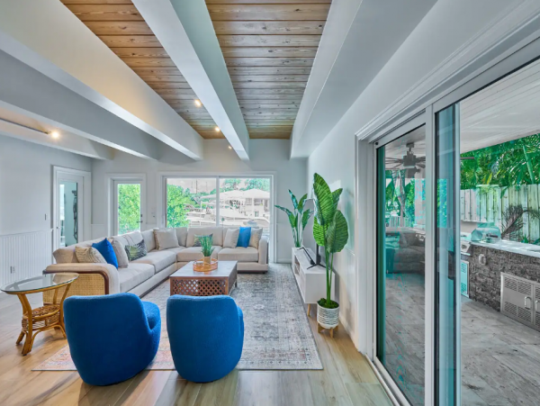 Exquisite Five Bedroom Vacation Rental with Canal Views
