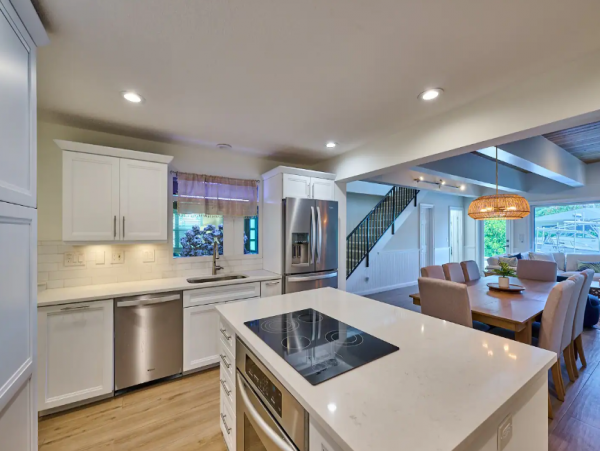 Exquisite Five Bedroom Vacation Rental with Canal Views