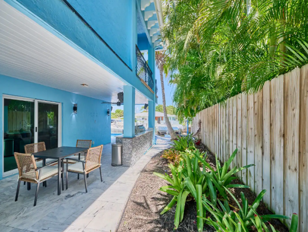 Exquisite Five Bedroom Vacation Rental with Canal Views