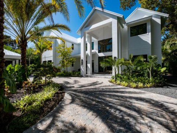 Exclusive Islamorada Retreat with Guest House