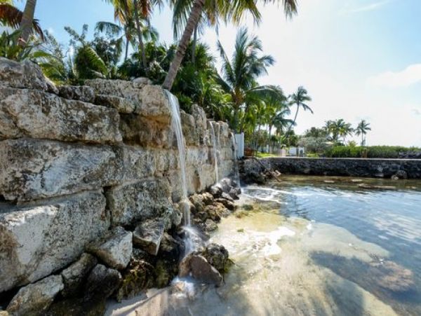 Exclusive Islamorada Retreat with Guest House