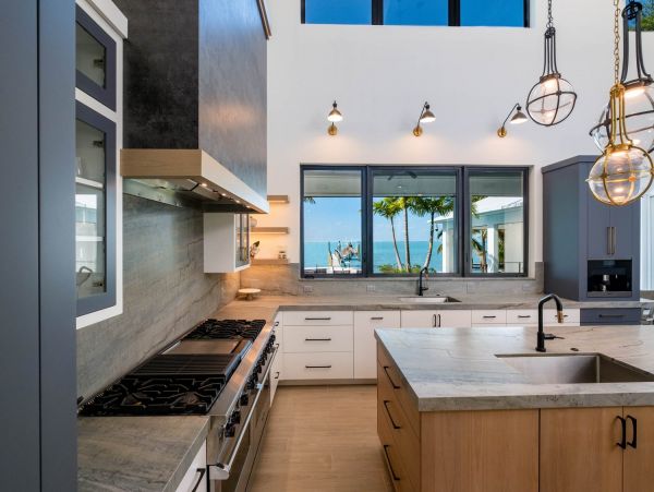 Exclusive Islamorada Retreat with Guest House