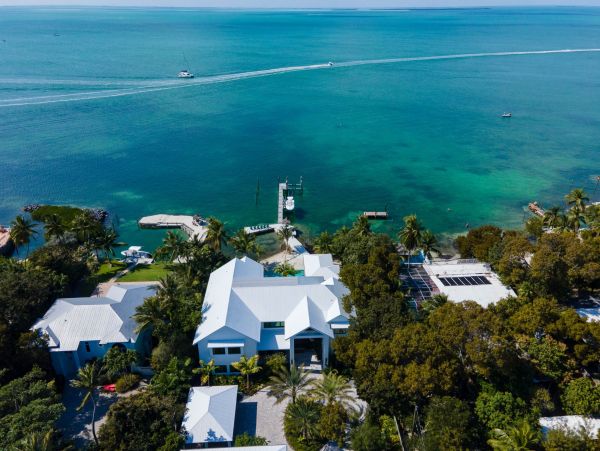 Exclusive Islamorada Retreat with Guest House