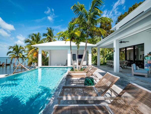 Exclusive Islamorada Retreat with Guest House