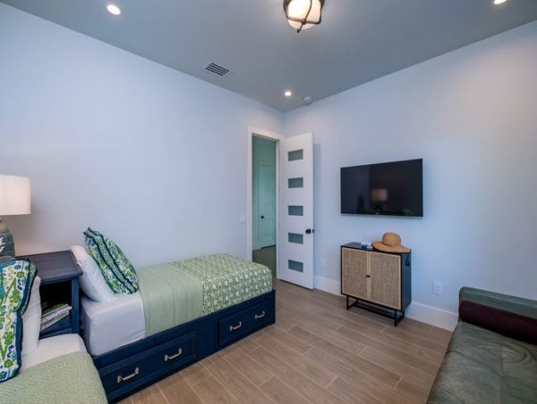 Exclusive Islamorada Retreat with Guest House