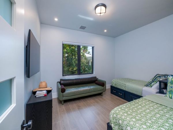 Exclusive Islamorada Retreat with Guest House
