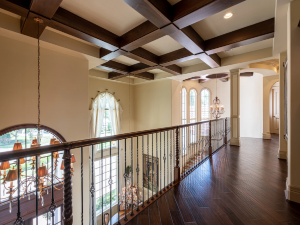 Exquisite Luxury Mansion with Spectacular Bay Views & Pool in Naples