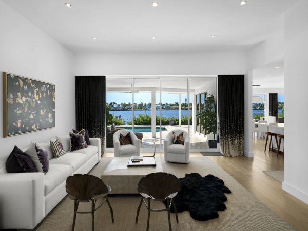 Luxury Villa with Private Pool & Beautiful Bay Views in Naples