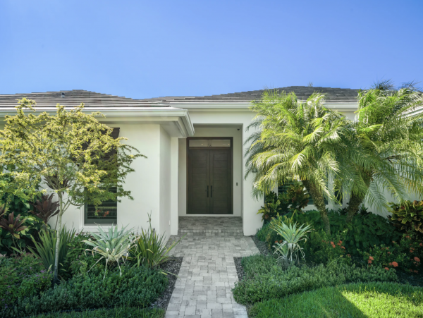 Luxury Villa with Private Pool & Beautiful Bay Views in Naples