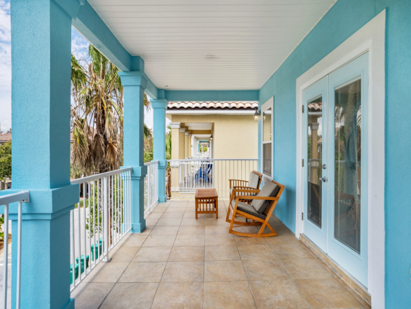 Spacious 6-BR Destin Vacation Rental with Lagoon Pool Views