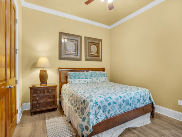 Spacious 6-BR Destin Vacation Rental with Lagoon Pool Views