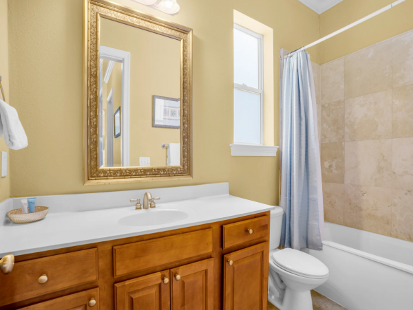 Spacious 6-BR Destin Vacation Rental with Lagoon Pool Views