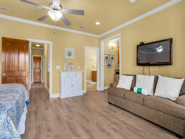 Spacious 6-BR Destin Vacation Rental with Lagoon Pool Views