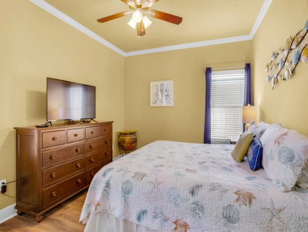 Spacious 6-BR Destin Vacation Rental with Lagoon Pool Views