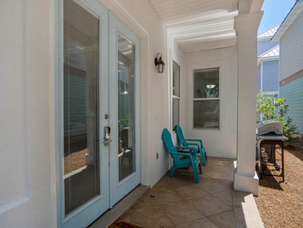 Spacious 6-BR Destin Vacation Rental with Lagoon Pool Views