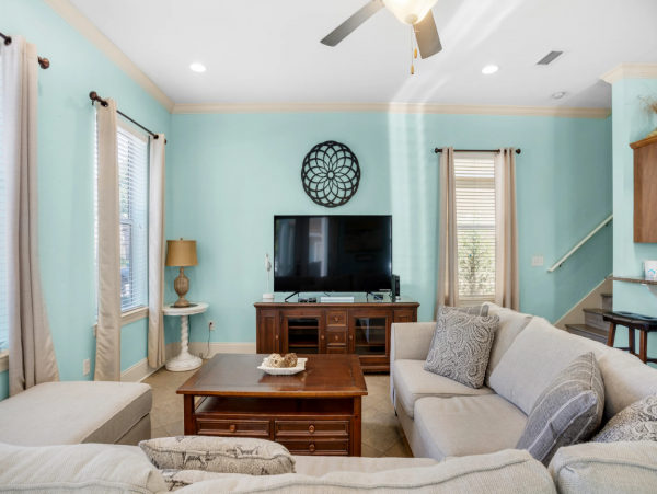 Spacious 6-BR Destin Vacation Rental with Lagoon Pool Views
