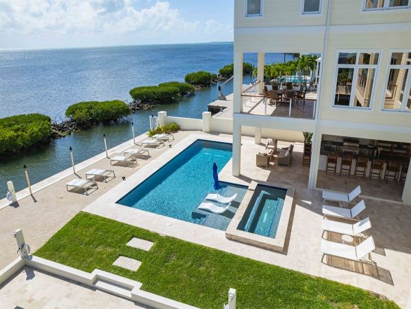 Islamorada Oceanfront Six Bedroom Vacation Rental Home