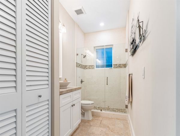 Islamorada Oceanfront Six Bedroom Vacation Rental Home