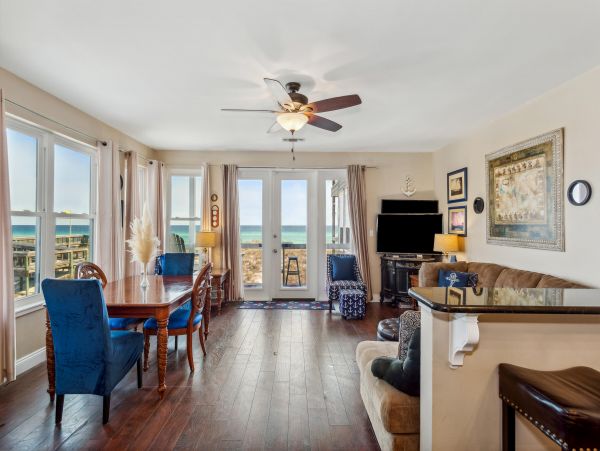 Stunning Gulf Views fron this Lovely Vacation Rental