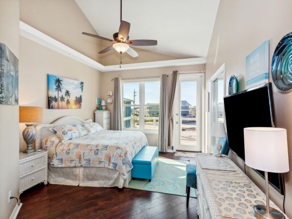 Stunning Gulf Views fron this Lovely Vacation Rental