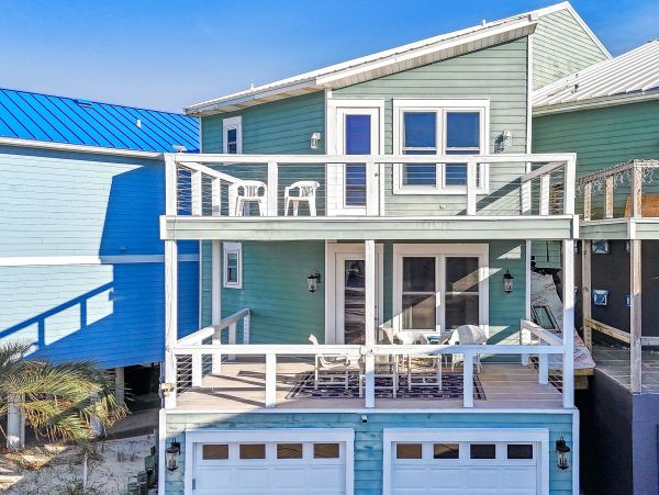 Stunning Gulf Views fron this Lovely Vacation Rental