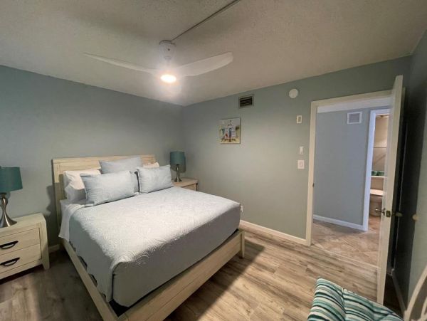 Waterfront Vacation Condo in Marco Island