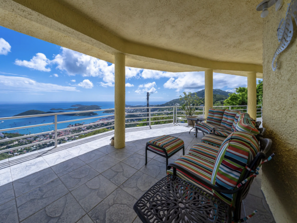 St. Thomas 4-Bdrm Retreat Shared Pool & Amazing Ocean Views