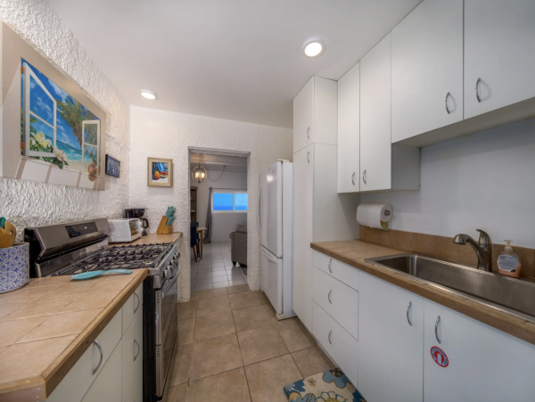 St. Thomas 4-Bdrm Retreat Shared Pool & Amazing Ocean Views