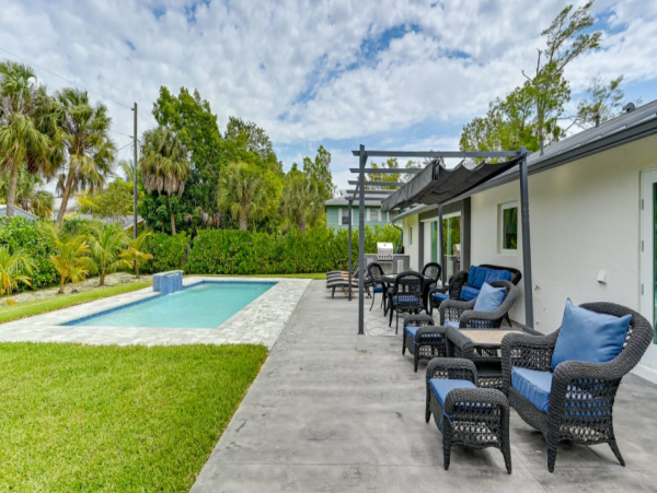 Naples Vacation Rental with 4 Bedrooms & Pool