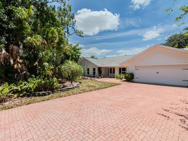 River Front Three Bedroom Vacation Home in Naples