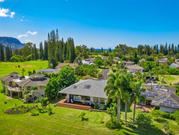 Stunning Vacation Rental with 3 Bedrooms & Pool