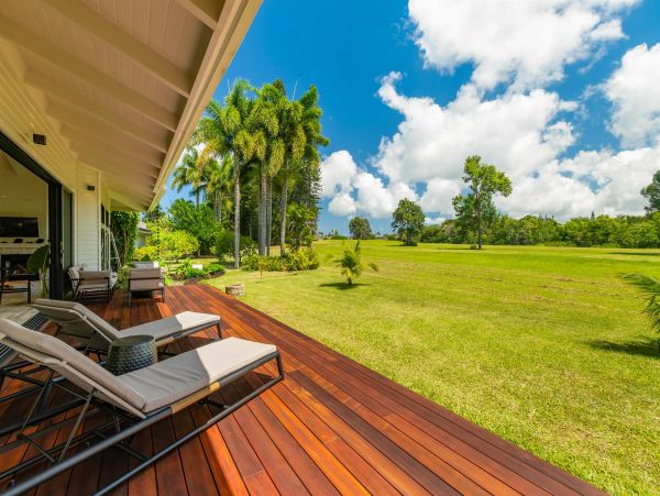 Stunning Vacation Rental with 3 Bedrooms & Pool