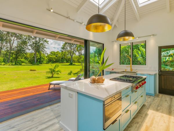 Stunning Vacation Rental with 3 Bedrooms & Pool